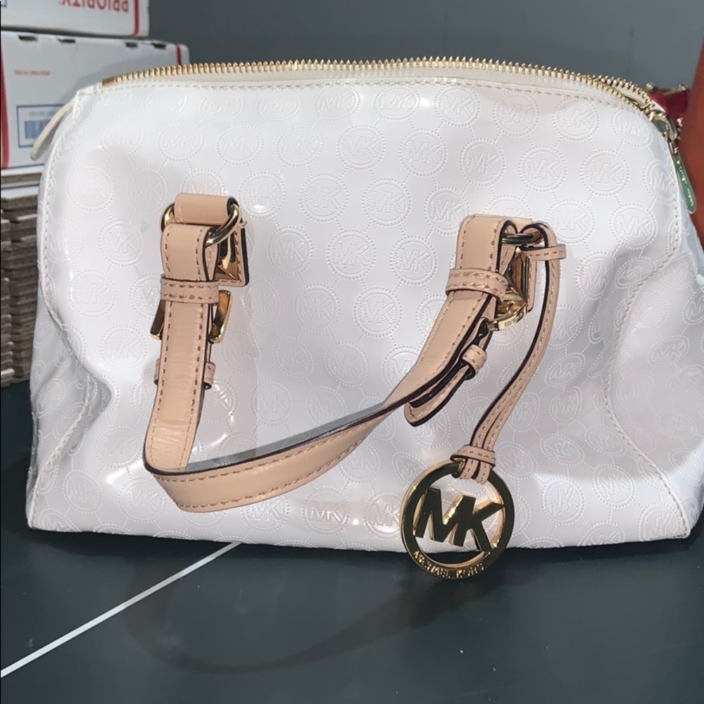 Michael kors handbag/purse